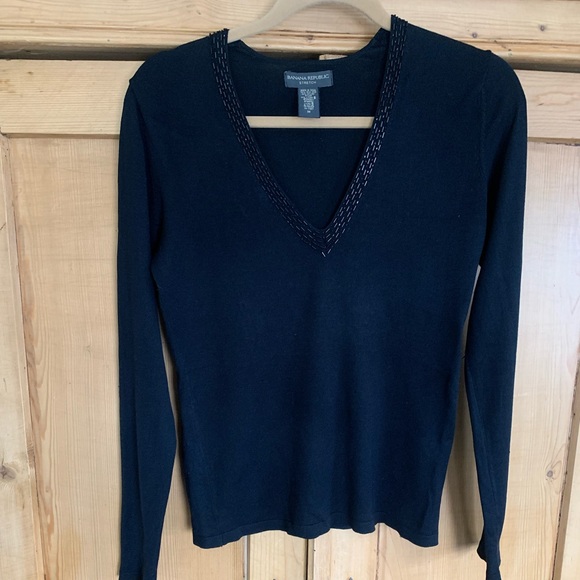 Banana Republic Black Sequin Trim V-Neck Sweater - Picture 1 of 8